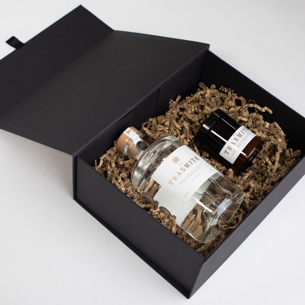 The Teasmith Gin and Candle Gift Set